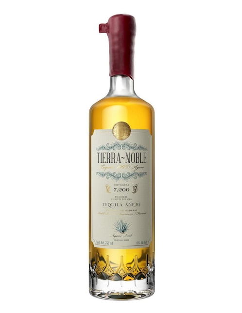 Tequila Tierra Noble tipo añejo 750 ml
