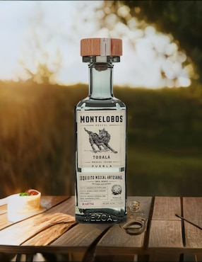 Mezcal Montelobos Joven 750 ml