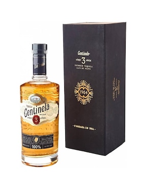 Caja de tequila Centinela tipo Añejo 4 piezas 750 ml c/u