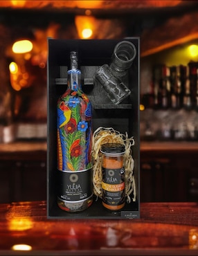 Mezcal Yuliia  Joven 700 ml