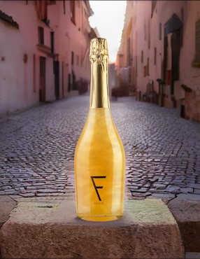 Vino espumoso blanco Moscatel Fogoso Gold España 750 ml