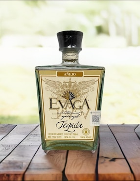 Tequila Evaga tipo Añejo 750 ml
