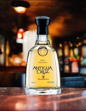 Tequila Antigua Cruz tipo Reposado 750 ml