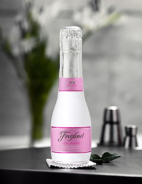 Vino espumoso rosado Garnacha, Pinot Noir y Chardonnay Freixenet Ice Rosé España 200 ml