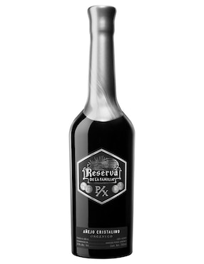 Tequila Reserva De La Familia tipo Añejo cristalino 700 ml