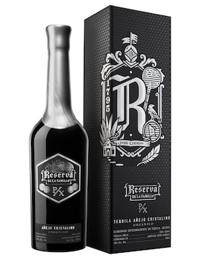 Tequila Reserva De La Familia tipo Añejo cristalino 700 ml
