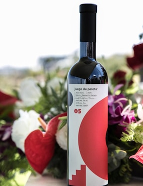 Set vino tinto Vinos Del Oeste Juego De Pelota 05 nebbiolo, tempranillo y barbera 750 ml