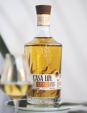 Tequila Casa Loy tipo Añejo 750 ml