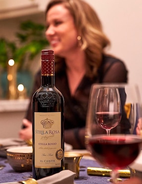 Vino aromatizado Stella Rosa sabor frutos rojos 750 ml