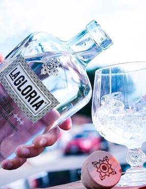 Set ron La Gloria Añejo Cristalino 750 ml