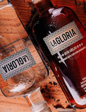 Set ron La Gloria Añejo + Cristalino 750 ml