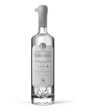 Tequila Tierra Noble tipo cristalino 750 ml