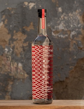 Mezcal Derrumbes joven 700 ml