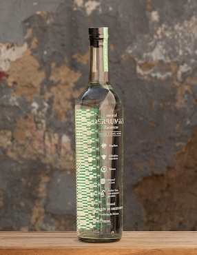 Mezcal Derrumbes joven 700 ml
