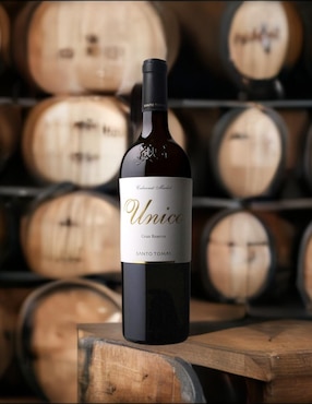 Vino tinto Santo Tomas Unico cabernet-merlot
