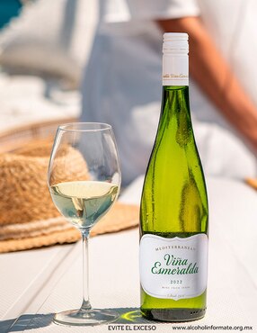 Vino blanco Viña Esmeralda Moscatel 750 ml