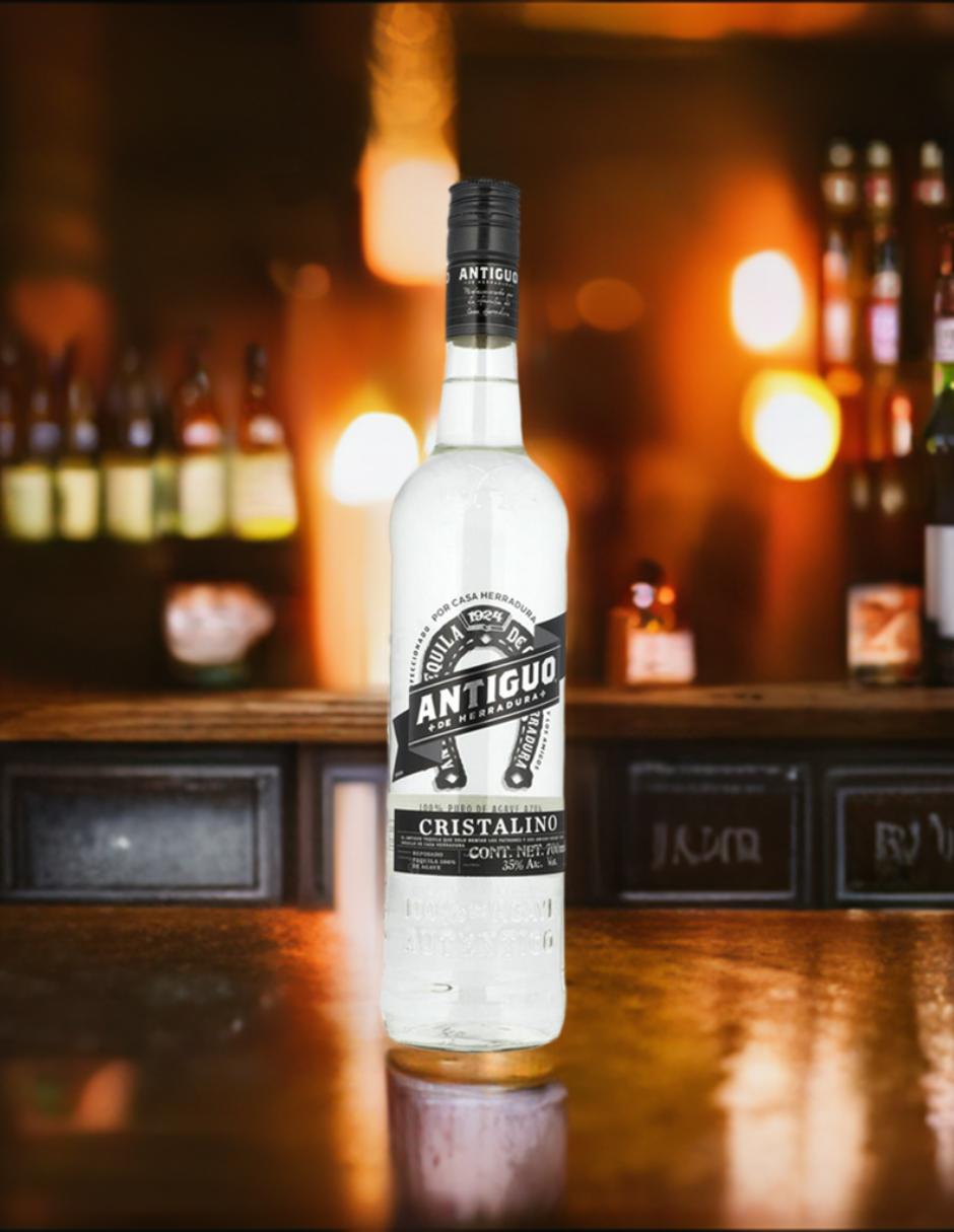 Tequila Antiguo tipo Reposado cristalino 750 ml 3