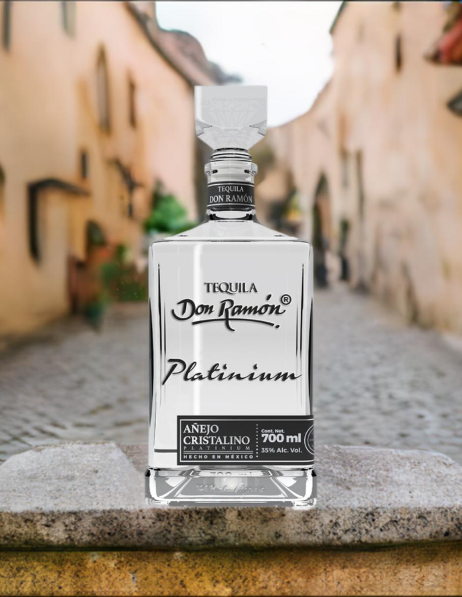 Tequila Platinum tipo Añejo cristalino 700 ml 2
