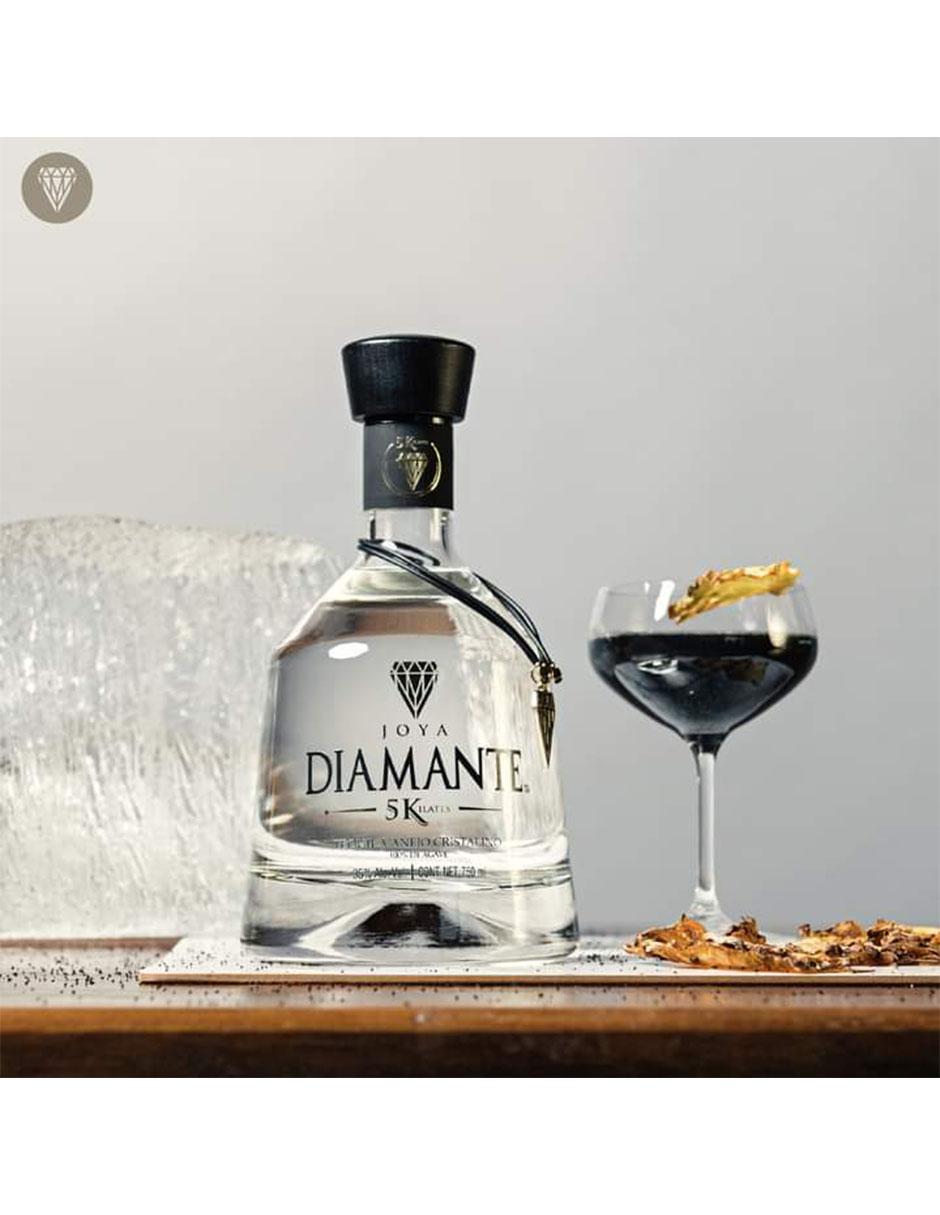 Tequila tipo Añejo cristalino 750 ml 3