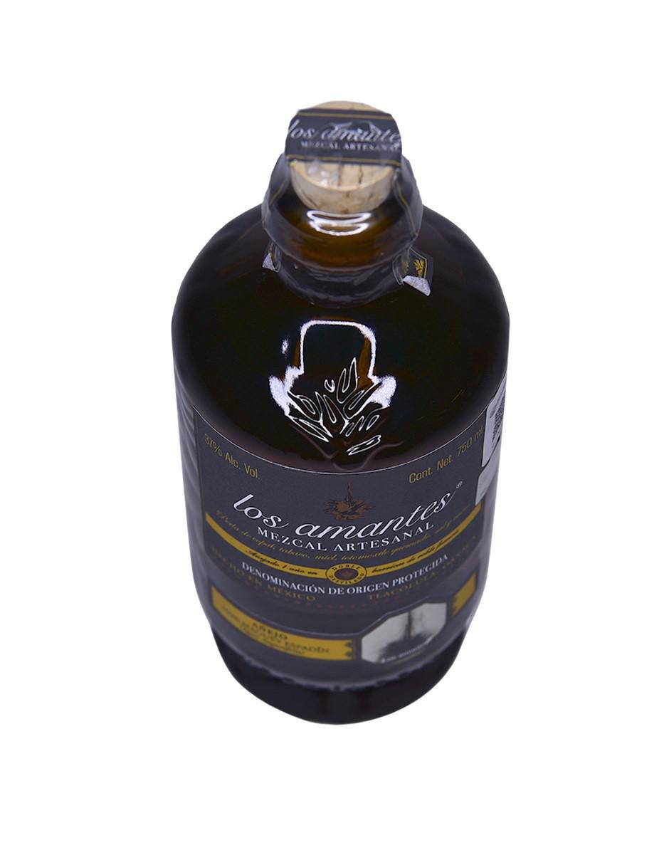 Mezcal Añejo 750 ml 3