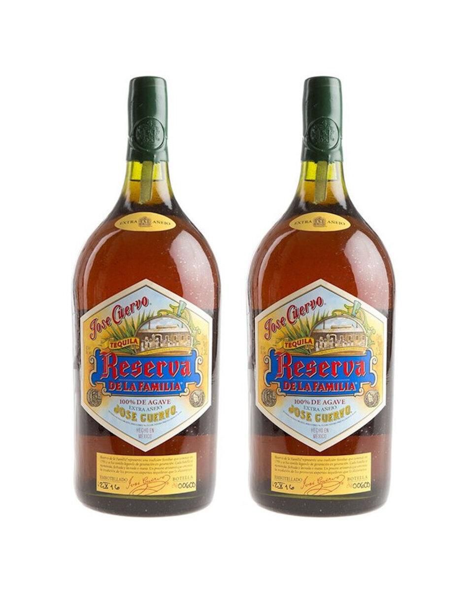 Tequila tipo Añejo 2 piezas 2.5 L c/u Tequila tipo Añejo 2 piezas 2.5 L c/u