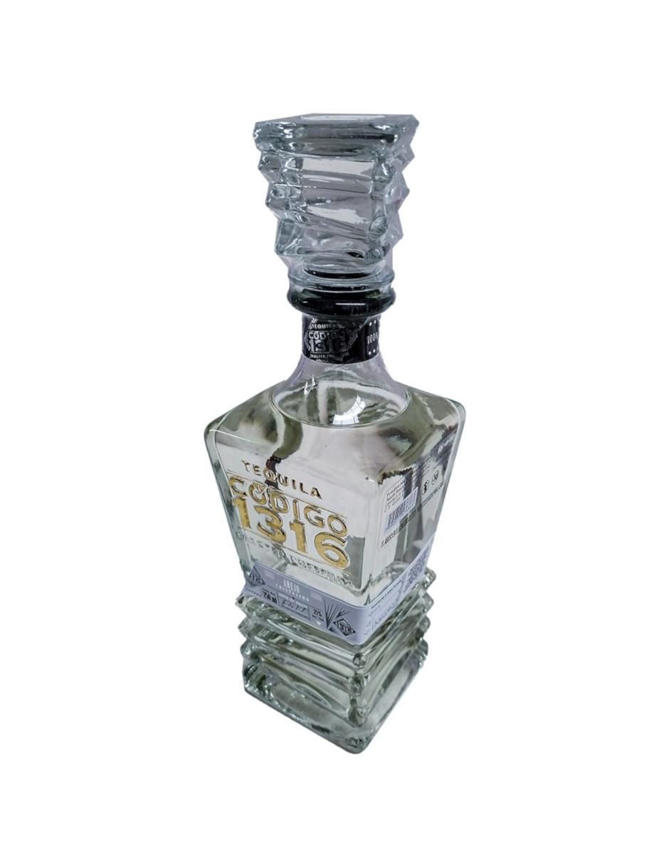 Tequila tipo Añejo cristalino 750 ml 3