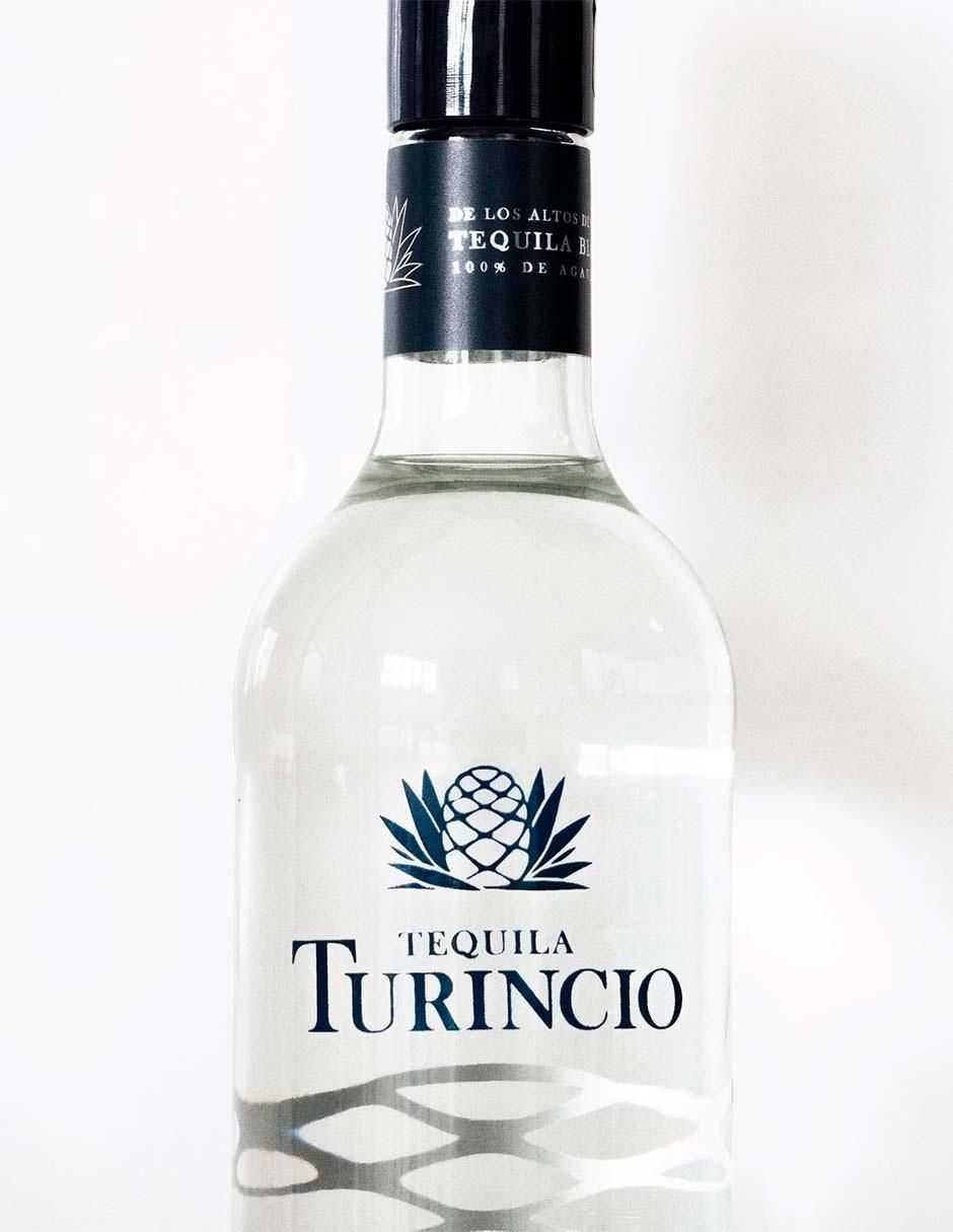 Tequila tipo Blanco 1 l 2