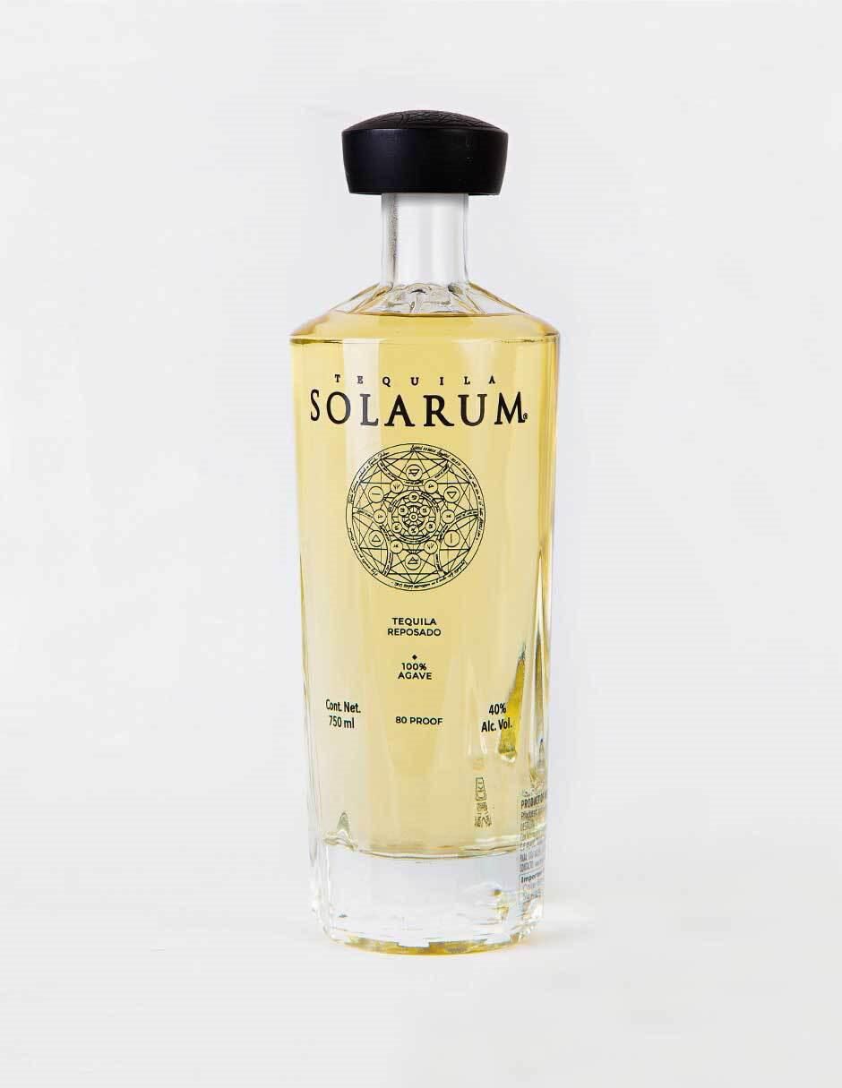 Tequila Solarum tipo Reposado 750 ml Tequila Solarum tipo Reposado 750 ml