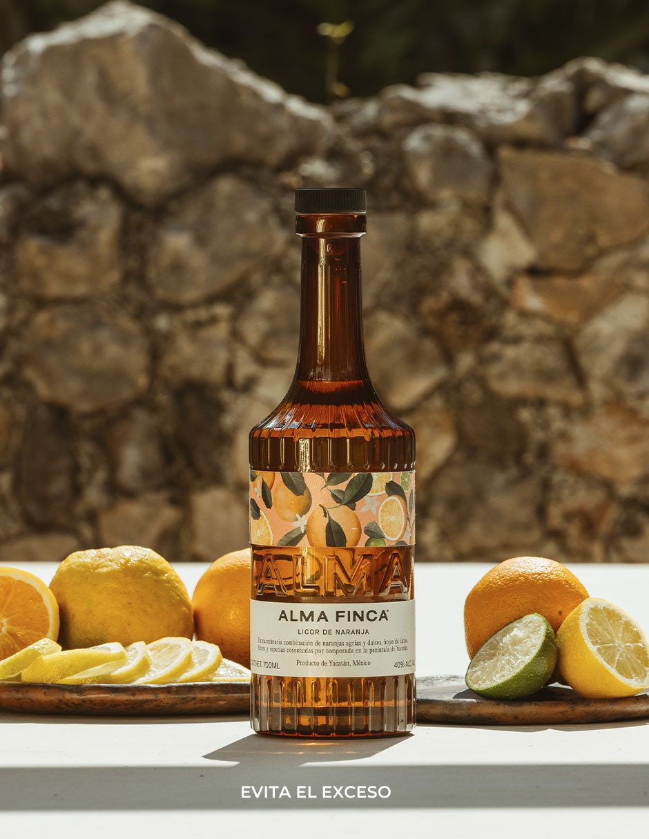 Licor de naranja sabor frutal 700 ml 4