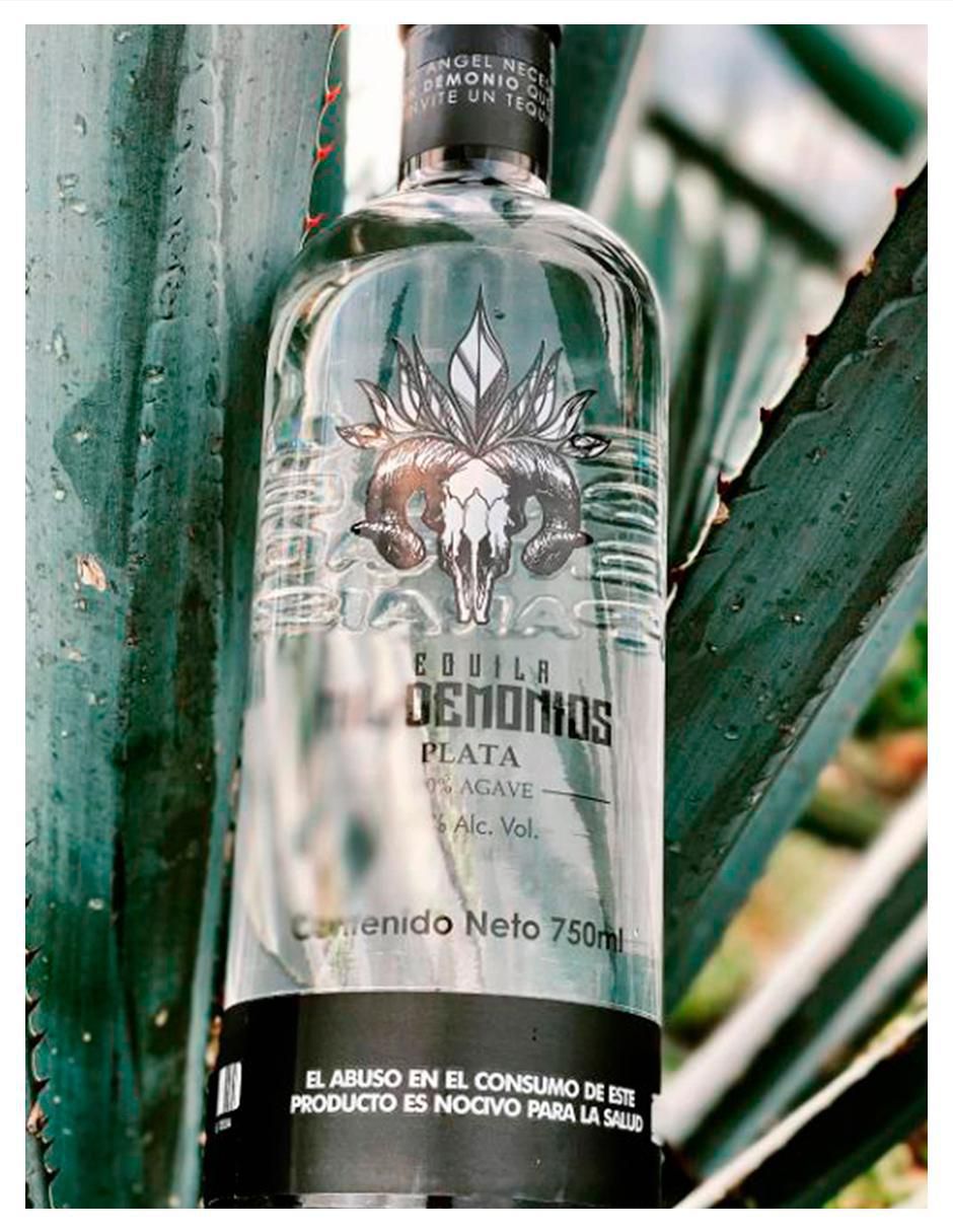 Tequila Mil Demonios tipo cristalino 750 ml 7